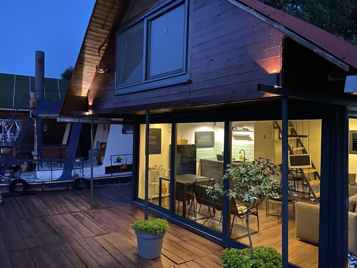 Loup 1981 Villa Bezanija Ngoại thất bức ảnh